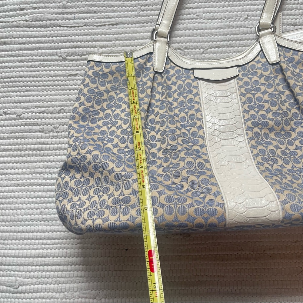 NEW COACH SIGNATURE JACQUARD SHOULDER BAG CHAMBRAY BLUE ALLIGATOR STRIPE F27734 - Picture 4 of 12